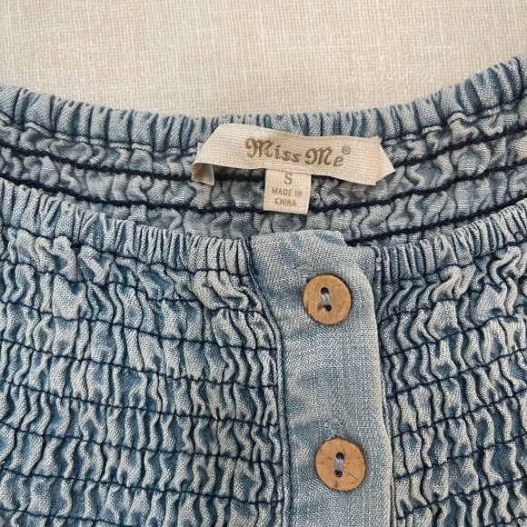Miss Me Off the shoulder Blue denim Blouse Size Small - Picture 3 of 9